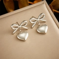 Eleganti orecchini pendenti con fiocco e cuore in acciaio inossidabile lucido - Color Acciaio