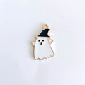 Lindo colgante de fantasma blanco con sombrero negro y borde dorado para joyería DIY - 6# (Fantasma Blanco con Sombrero)