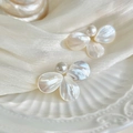 French vintage floral pearl earrings featuring mother of pearl petals in a white silk setting - 14# White Flower Artificial Pearl