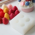 Weiße Silikonform mit 4 Erdbeeren für realistische rote und gelbe Beerenformen in 3D - 4-Hohlraum Kleine Erdbeere-Transparent