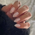 Kurze ovale künstliche Nägel in Champagnergold mit buntem Glitzer und Schimmer - Champagnergold Glitzer Kleber Stil (Y-245)
