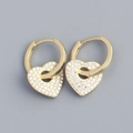 Orecchini a cuore placcati in oro di lusso con micro cristalli su sfondo blu chiaro - Argento 925 / Color Oro Giallo (Coppia)