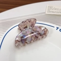 Small lavender pearlescent acetate hair claw clip with a glossy marble effect - Floral Purple