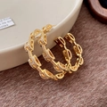 Aros geométricos dorados con diseño de eslabones y circonitas brillantes en pavé - Chapado en oro de 18K poste de plata de ley 925 circón letra H entrelazada (Dorado)