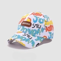 Weiße Kinder-Baseballkappe mit buntem Graffiti-Druck und braunem Lederpatch - SMILE Druck / Weiß Gebogene Krempe