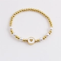 Elegante bracciale di perle placcato oro con ciondolo a cuore bianco per uno stile moderno - Bianco