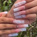 Uñas postizas degradadas en rosa y blanco con diseño de mármol y pedrería - Estilo de Pegamento Degradado de Mármol Rosa Blanco con Diamantes (SGCY-203)