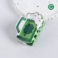 Pinza para el pelo verde con forma de jarra de cerveza y diseño de trébol - Pinza de pelo con diseño de jarra de cerveza