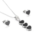 Zilverkleurige hartjes sieradenset met zwarte schelpinleg inclusief ketting en oorbellen - Zilveren Hart Zwart Emaille Set / Zilverzwart (KS198575-HR)
