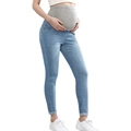 Nahaufnahme der Umstandsjeans mit hohem elastischem Bauchband in hellem Blau - XL / Denim-Blau