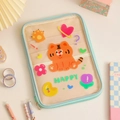 Detail der 11-Zoll mintgrünen iPad-Hülle mit transparentem PVC-Fenster und Reißverschluss - Tiger-Stil / Minzgrün