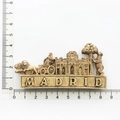 Dettaglio in rilievo del magnete da frigo di Madrid in resina con effetto pietra - Monumento di Madrid