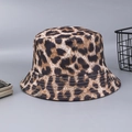 Women's leopard print bucket hat with a classic flat top and wide brim for sun protection - M (56-58cm) / Black Brown Large Leopard