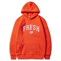 Lebendiger orangefarbener Hoodie mit weißem Fresh-Text, Herzmuster und Kängurutasche - S / Oberteile / Orange