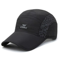 Gorra deportiva negra de secado rápido con patrones reflectantes y agujeros de ventilación - Negro
