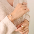 Pulsera minimalista de corazón plateado con anillos de oro y perlas para mujer - 15+5cm / Color Acero