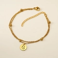 Bracelet double couche en acier inoxydable doré avec perles et pendentif avec lettre G - Lettre G (S-H202-G)
