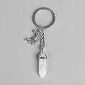 Portachiavi con cristallo bianco esagonale e ciondolo a forma di mezzaluna d'argento - Cristallo di rocca