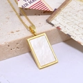 Collar rectangular dorado con nácar blanco sobre piedra y sobre de estilo vintage - Estilo Rectangular Geométrico (ZYN-DMK590G-A2)