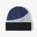 Bonnet en maille côtelée tricolore en bleu marine, gris clair et noir mélangé - Taille unique / Bleu Marine/Gris Clair/Noir Bloc de Couleur