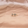 Golden non-pierced U-shaped nose cuff with sparkling micro-pave flower zircon details - Connected Star Flower (E4337-1)