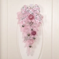 Rosa Weihnachts-Türhänger mit Schleifen und Kugeln auf weißem Hintergrund - 90cm (Ohne LED)