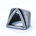 Vintage punk ring van hol roestvrij staal met driehoekig ontwerp en antiek zilveren finish - US 7 / Driehoek Holle Distressed Stijl (13507)