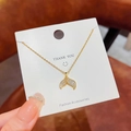 Elegante goldene Meerjungfrauenschwanz-Halskette mit funkelndem Diamantanhänger - Gold Besetzter Meerjungfrauen-Schwanz (X339)