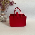 Thick red felt tote bag with handles and snap closure, minimalist gift bag style - 30x20x10cm / Red