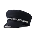 Dettaglio del cappello in cotone nero con catena argentata e strass scintillanti decorativi - L(58-60cm) / Blu navy
