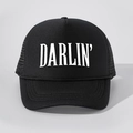 Cappellino trucker classico bianco e nero con stampa DARLIN e rete traspirante - Nero