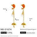Detail view of gold-plated starfish and shell earrings with product dimensions - Nb-e1674 / 18K Gold