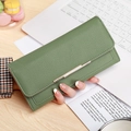 Elegante portafoglio lungo verde da donna con motivo litchi e bordo in metallo dorato - Verde