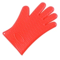 Red silicone oven mitt with heart-shaped non-slip grip and convenient hanging hole - Red 130g (1pc)