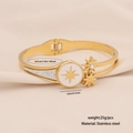 Bracciale rigido in acciaio dorato con stella in smalto bianco e piccoli ciondoli - Stile Stella a Otto Punte (4#Stella a Otto Punte)