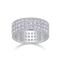 Makroaufnahme des Silberrings mit mehreren Reihen funkelnder Moissanit-Steine - US Größe 7 (54.3mm) / Full Pave Luxusstil (R13836) Mit GRA-Zertifikat / Silber