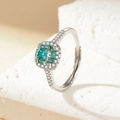 Adjustable silver ring with square green gemstone and white zircon stones - 2 Carats [white Gold] Ljz-258 / Adjustable Open