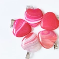 Set of five 2cm pink striped agate heart-shaped stone pendants with silver metal clasps - Rose Red Agate