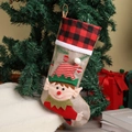 Calza di Natale con elfo 3D e risvolto a scacchi rossi e neri per decorazioni - Calza di Elfo di Natale
