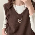 Collana di perle multistrato con cavallo a dondolo vintage e ciondoli a stella su cuoio - Collana in Corda Cerata con Ciondolo a Forma di Cavallo in Legno Anello e Perline