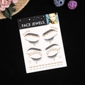 Bijoux de visage pour festival avec étoiles dorées, strass irisés et perles blanches - Étoile Dorée