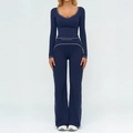 Ensemble de yoga bleu marine ajusté avec bordure blanche, haut à manches longues et pantalon - S / Haut Et Bas / Bleu Marine
