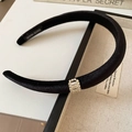 Bandeau brillant en strass argentés avec finition velours noir et détails faits à la main - 34# Style Fait Main à Boucle Argentée en Velours Noir