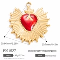 Ciondolo a cuore rosso in acciaio inossidabile placcato oro 18k con design a raggiera - Ciondolo Sacro Cuore Radiante (PJ91527)