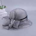 Elegante cappello da sole grigio in organza da donna con grande fiocco in rete nera decorativo - Taglia unica / Grigio chiaro