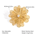 Anillo ajustable de flor de camelia hueca en acero inoxidable chapado en oro de 18k con perla - Estilo de Flor Tejida de Alambre Fino Con Perla (YYR025256) / Abierto Ajustable