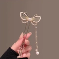 Elegant gold butterfly hair stick with delicate pearl tassels in a vintage Chinese style - F0279 Butterfly