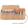 Vista detallada de un set de 24 brochas de maquillaje con estuche enrollable de cuero - 24 piezas+bolsa de PU beige / Dorado
