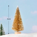 Albero di Natale dorato da 9cm con base in legno e sfondo di paesaggio innevato - 9cm / Oro