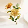 Elegant daisy floral brooch in yellow and orange enamel with green leaf on gold base - 3-Daisy Cluster / Yellow